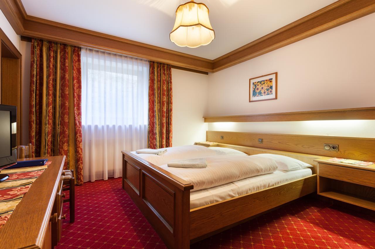 ペルカ Haus Peskoller Bed & Breakfast エクステリア 写真